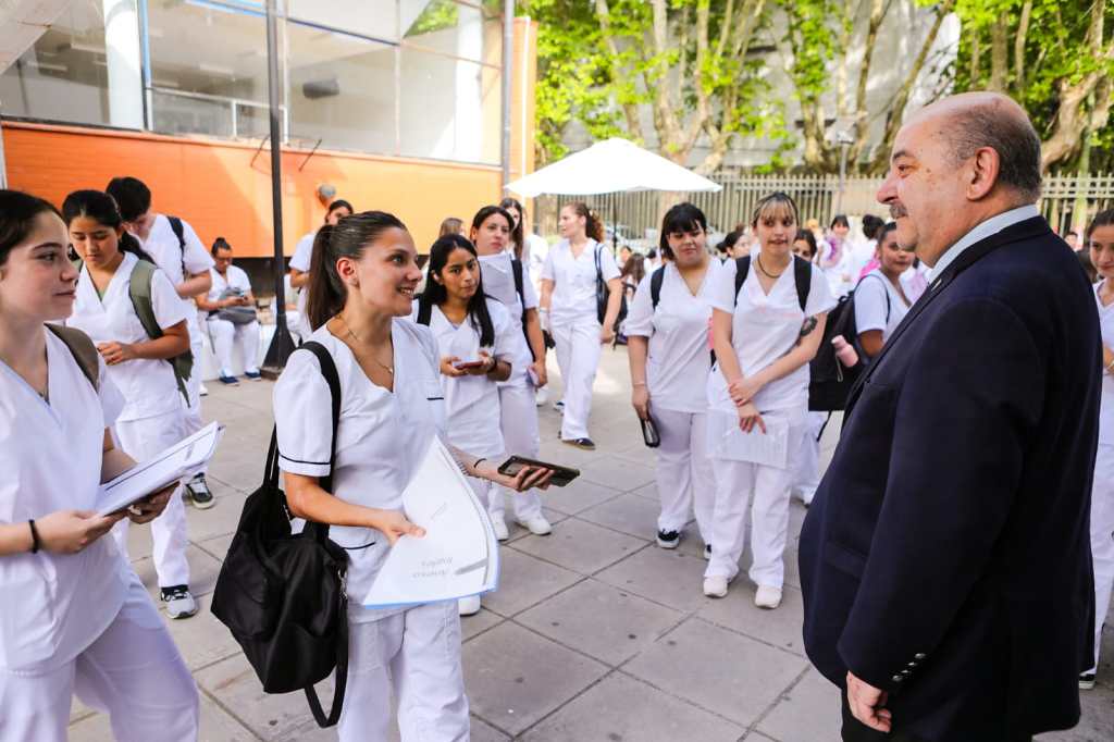 El Decano de Odontología recibió a Fernando Tauber y destacaron el rol social del Hospital Universitario