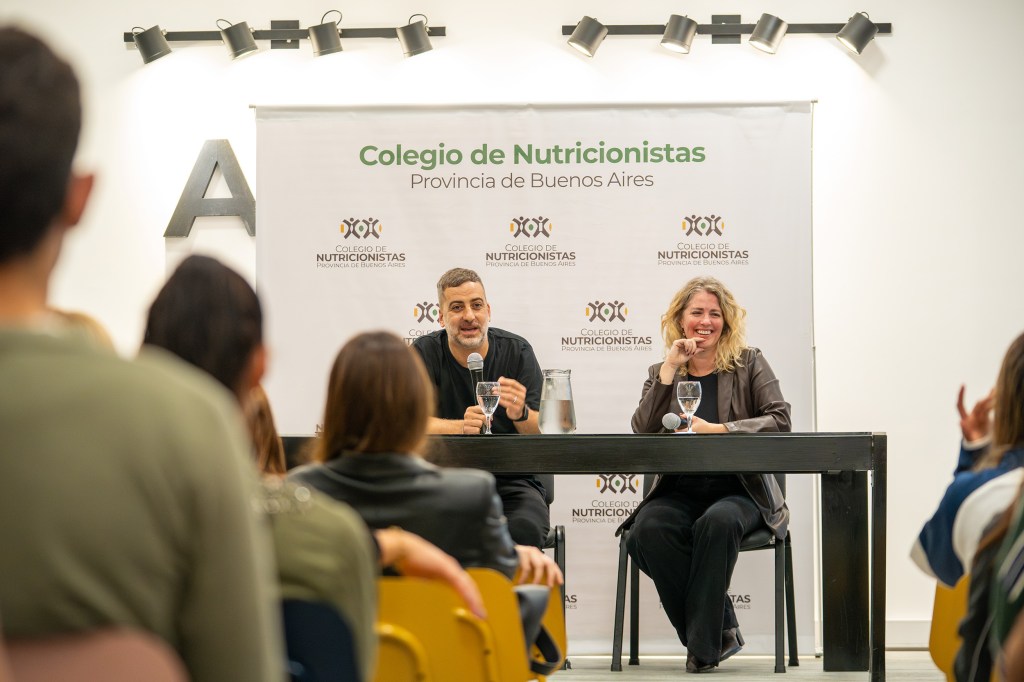 El nutricionista de la selección campeona del mundo acerca a las y los nutricionistas bonaerenses la plataforma que utiliza con los deportistas de alto rendimiento